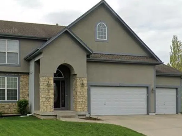 20831 W 102nd St, Lenexa, KS 66220
