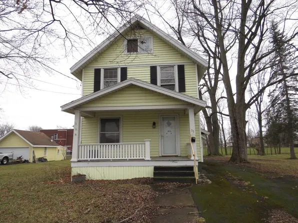 33 Grove St, Hilton, NY 14468