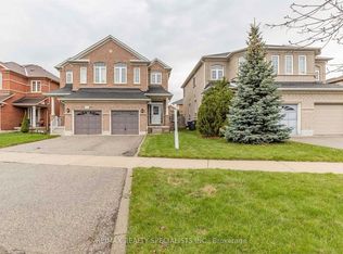 7328 Cork Tree Row, Mississauga, ON L5N8N9
