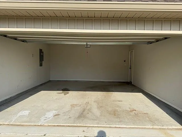 24434 Dawson Ct — Photo 17