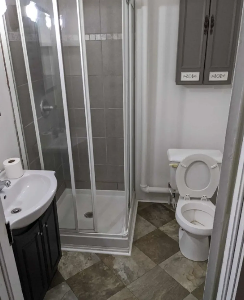 4 bed, 1200 sqft, $1,300 — Photo 1