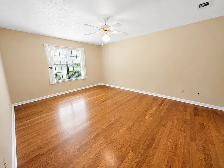 1285 Cordova Cir — Photo 12