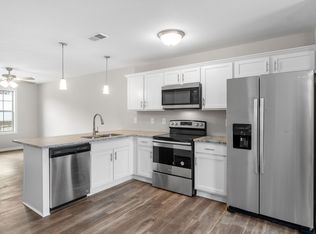 1387 Dover Rd #806, Clarksville, TN 37042