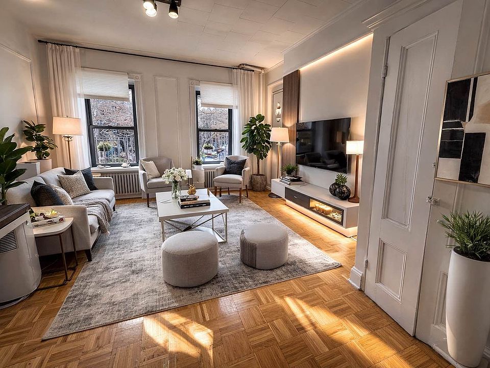 1st image of 165 E 99th St APT 15