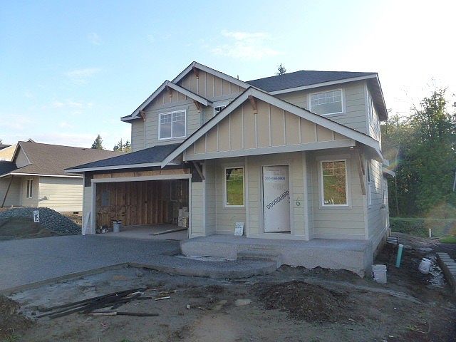 2nd image of 1523 E Gateway Heights Loop