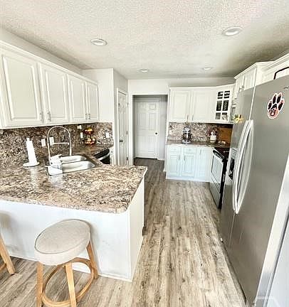 2nd image of 122 Hopeland Drive