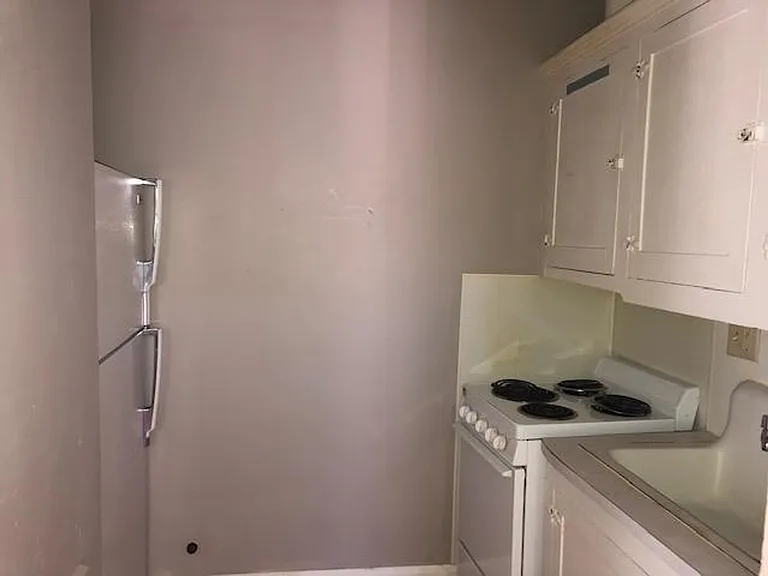 625 E Burlington St — Photo 11