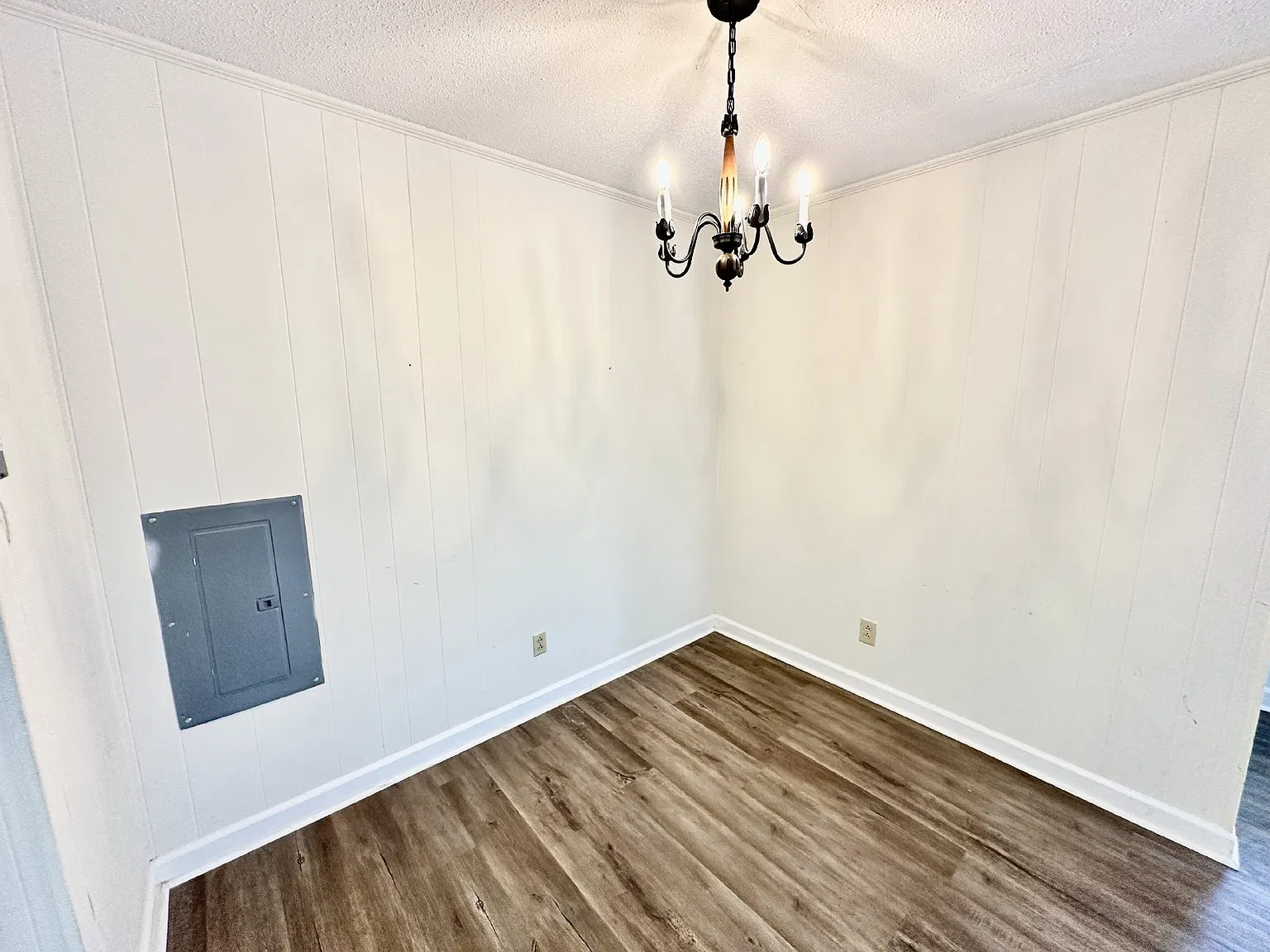 3 bed, 2.5 bath, 1250 sqft, $3,150 — Photo 4