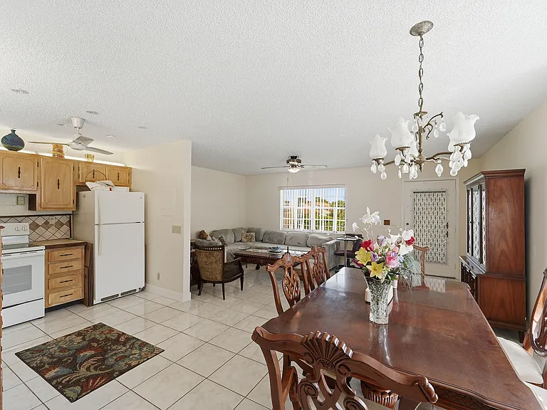 226 Normandy E #E — Photo 6