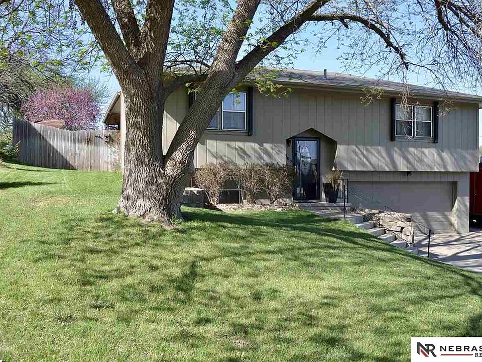 1st image of 9009 Florence Dr