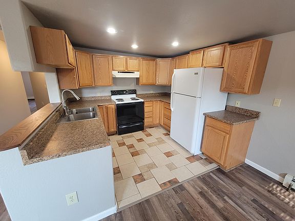 3rd image of 840 4th Ave
