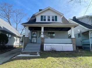 5233 Anthony St, Maple Heights, OH 44137