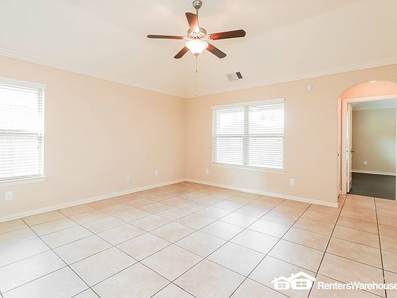 4th image of 2205 Pine Creek Ct