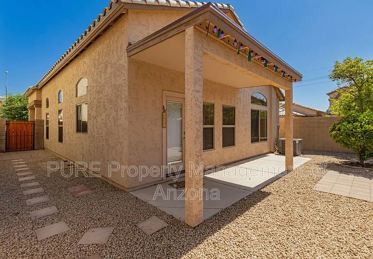 10652 W Coronado Rd — Photo 15