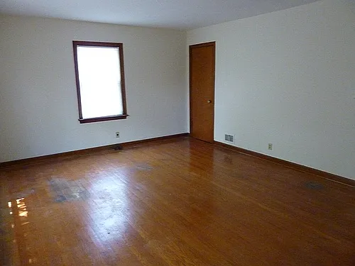2 bed, 900 sqft, $1,000 — Photo 2
