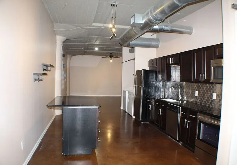 1122 Jackson St #916 — Photo 21