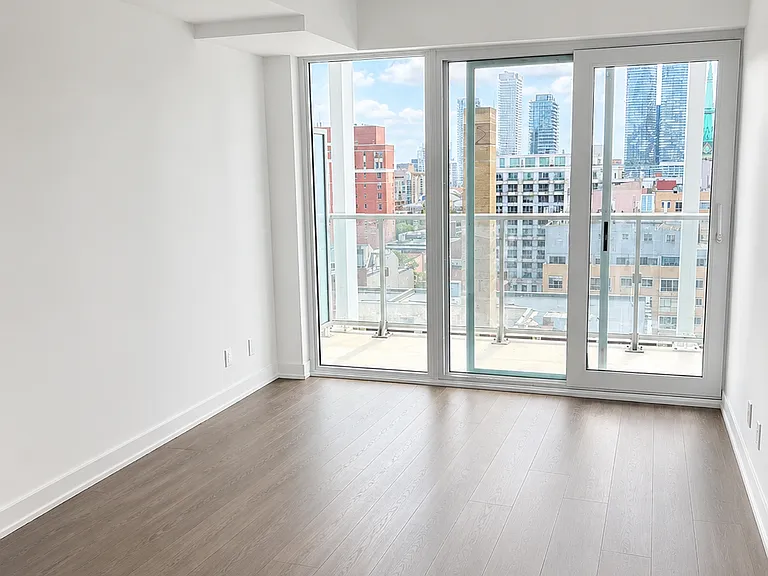 89 Queen St E #99 — Photo 14