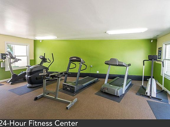 2nd image of 2835 Roundtree Blvd #C3