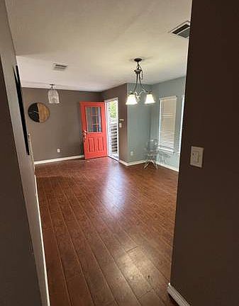 4th image of 3065 Hill St