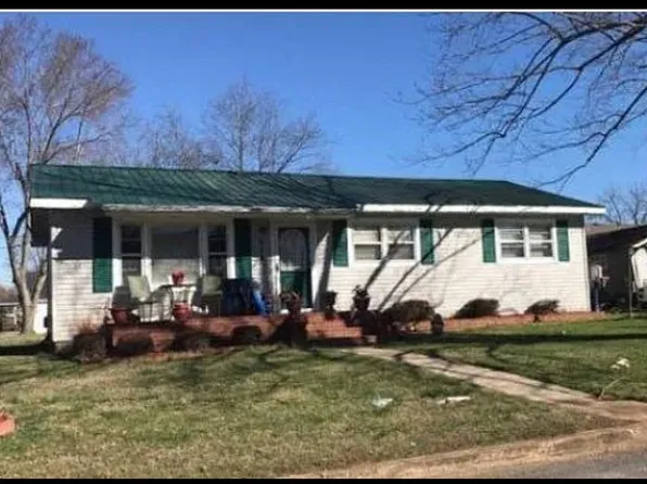 214 Hoover St, Lawrenceburg, TN 38464