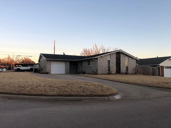4th image of 1452 N Bradley Ave