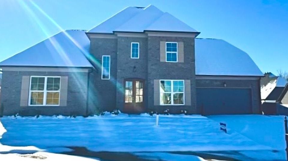 2nd image of 7820 Shadowcrest Rd
