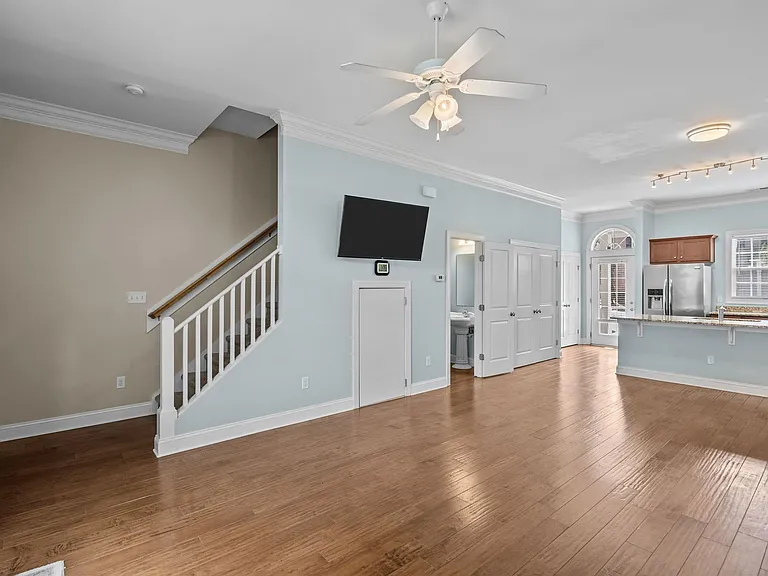 4916 Exton Park Loop — Photo 6