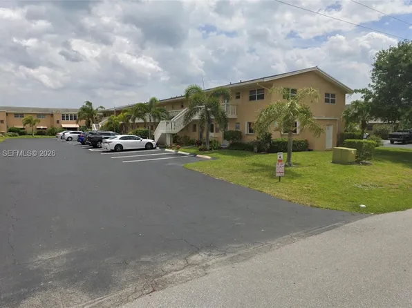 2102 NE 1st Way #102, Boynton Beach, FL 33435
