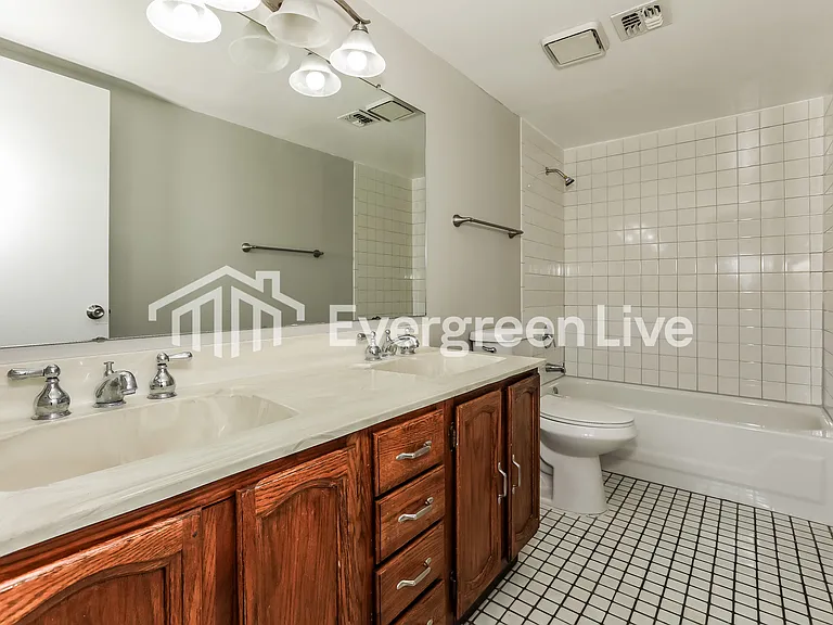 921 S Val Vista Dr — Photo 12