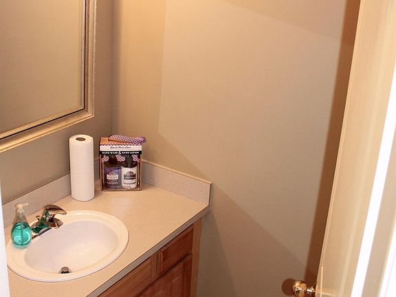 4th image of 9595 Endicott Ln