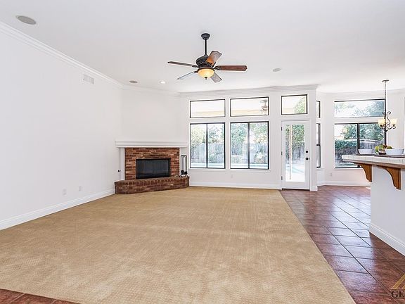 5th image of 9427 Leslie Deann Ct
