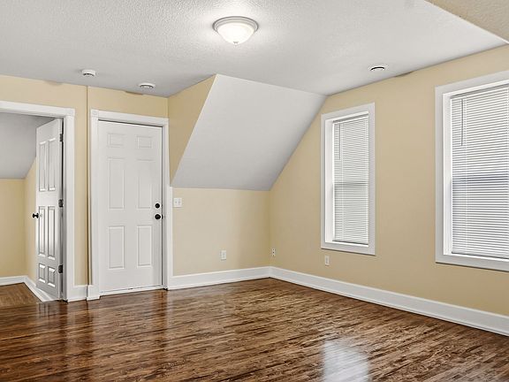 5th image of 970 Euclid St #2