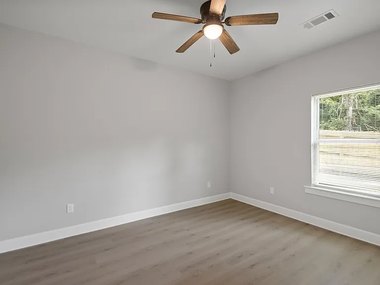 2311 Nichols Rd — Photo 23