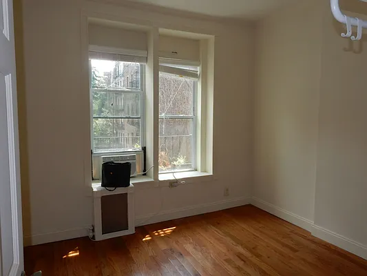 Rented by Aimee Grodanz, LREB | media 35