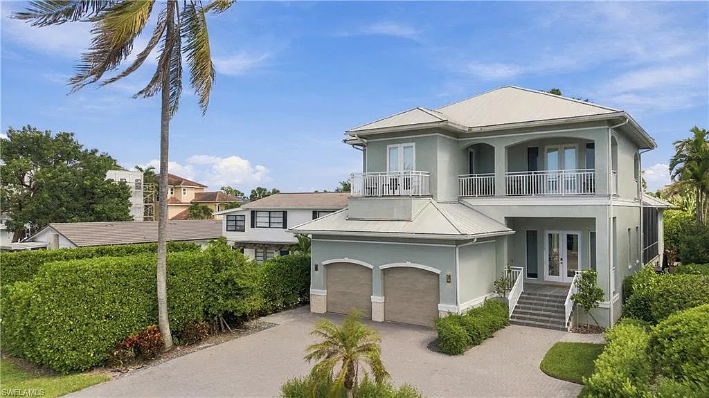 4 bed, 4.0 bath, 4237 sqft, $25,000 — Photo 1