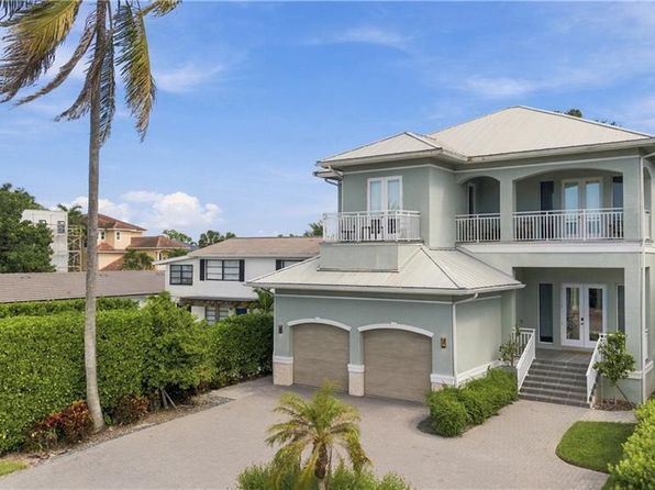 9242 Vanderbilt Dr
