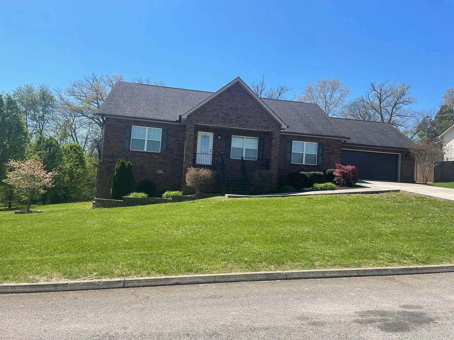 3 bed, 1700 sqft, $2,100 — Photo 3
