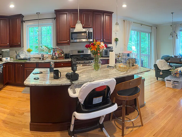 5 Crystal St — Photo 3