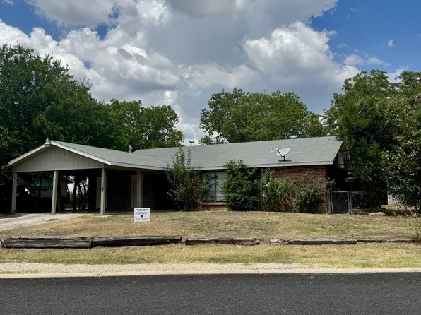 105 Cockerham St APT B, Kyle, TX 78640