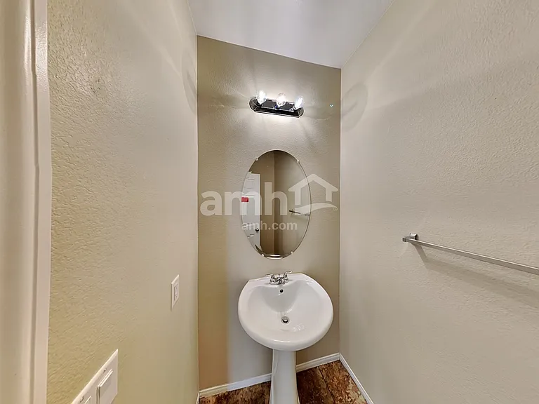 7585 Engleberg Ave — Photo 10