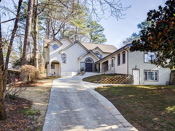 1037 Burton Driveway 