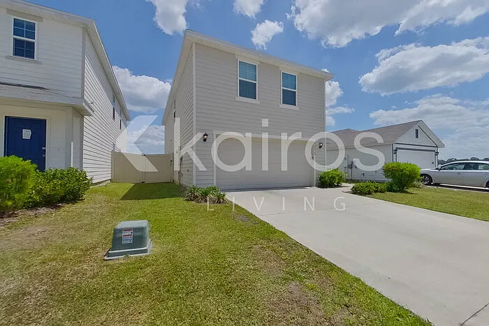 8675 SW 43rd Ter — Photo 2