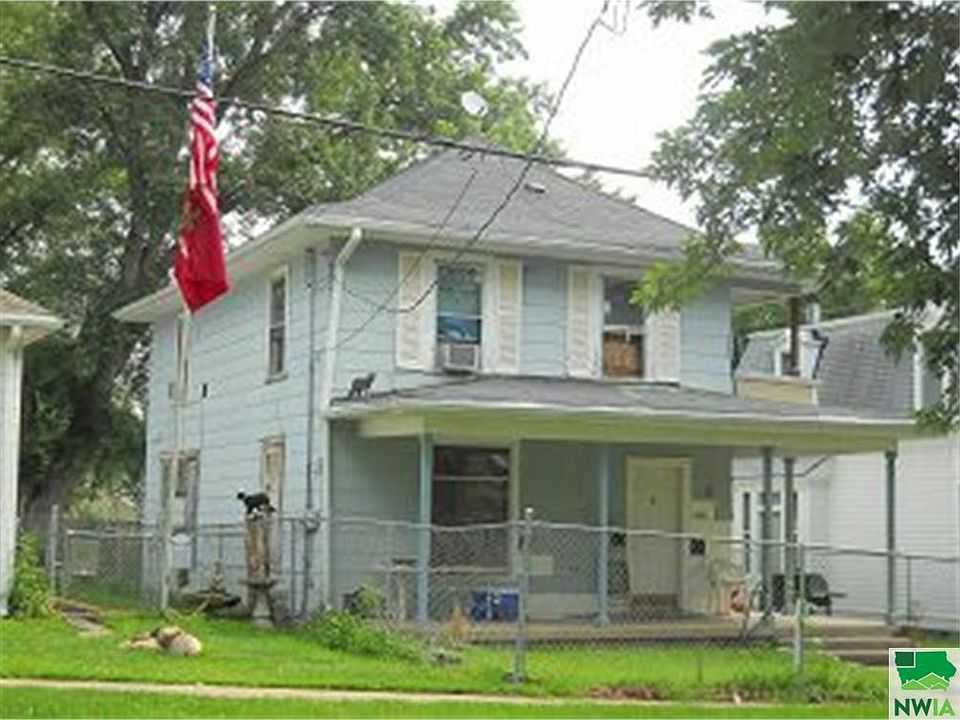 2nd image of 1615 W 18th St