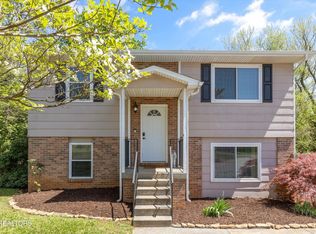 2114 Sunny Ln, Knoxville, TN 37912