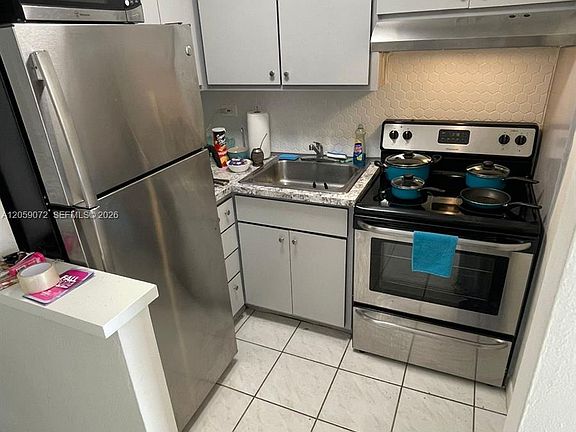 3rd image of 7904 West Dr APT 1010