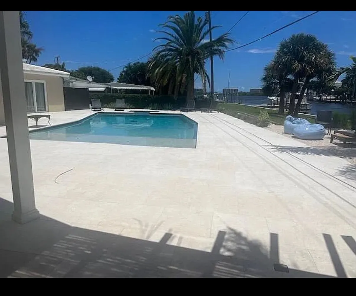 3 bed, 3.5 bath, 2164 sqft, $19,000 — Photo 1