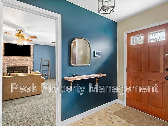 5th image of 4001 Halrose Ct
