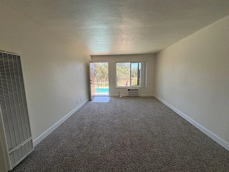 6047 Woodminster Cir #27 — Photo 4