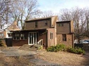 2nd image of 10306 Colesville Rd