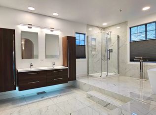 174 Main Dr, San Rafael, CA 94901